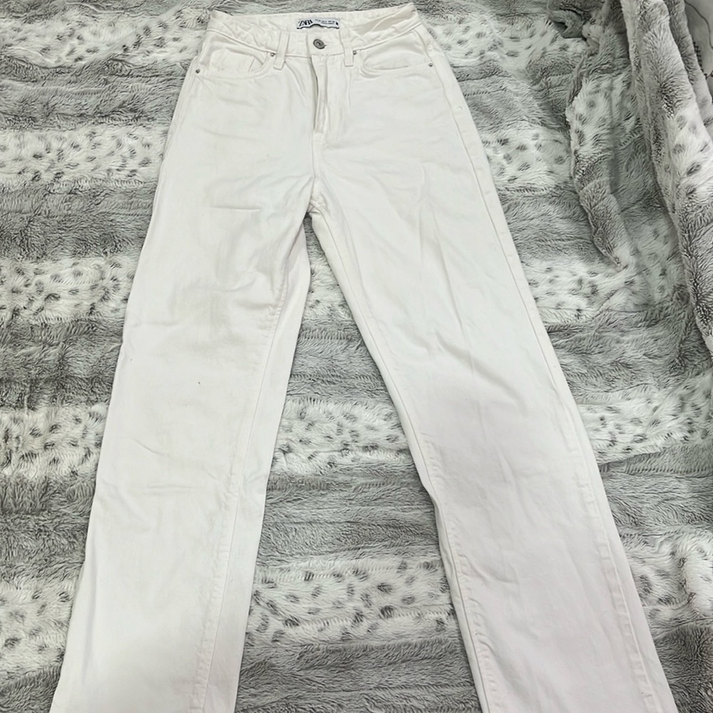 Zara Women’s white jeans straight leg
